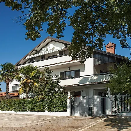 公寓 Villa Paolija Apartment No 3 Bužinija