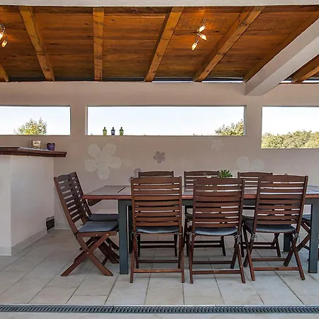 Paolija No 3 Apartamento Bužinija