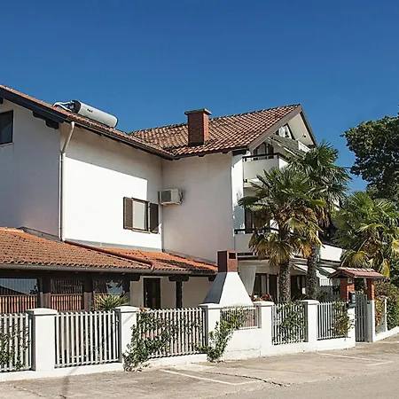Paolija App3 Apartment *